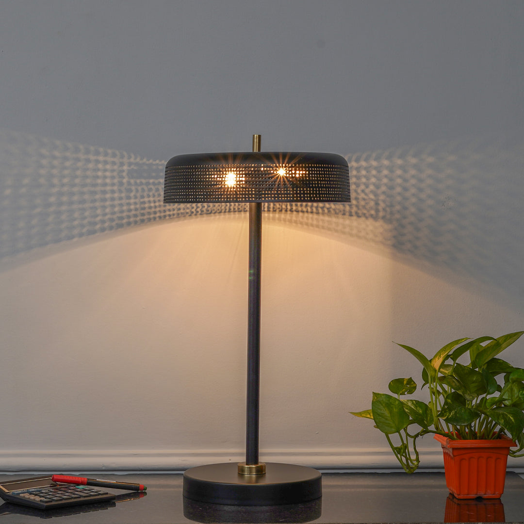 LUMINA Modern Black Metal Table Lamp | Single Light E14 Holder Decorative Desk Lamp