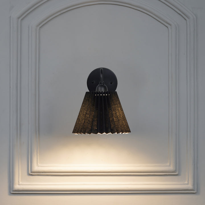 POSSIO Single-Light Wall Fitting with Black Shade and Black Finish Metal
