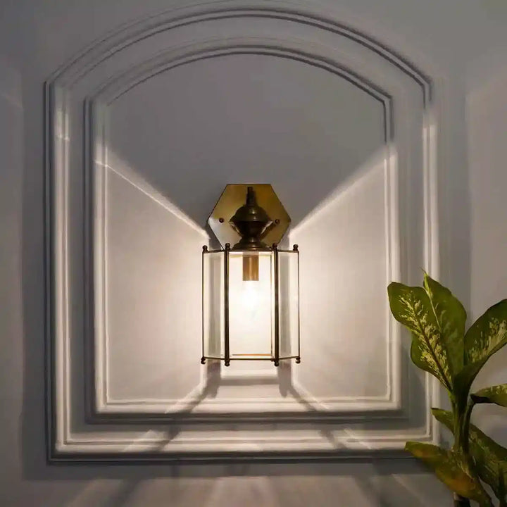 Andre Single Arm Wall Light in Brass Finish