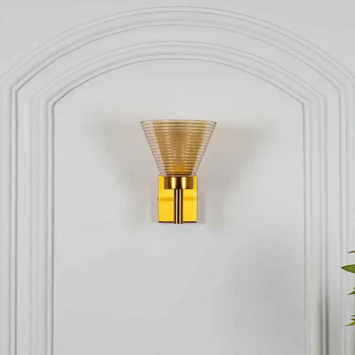 Sagara Single Arm Wall Light in Brass Finish