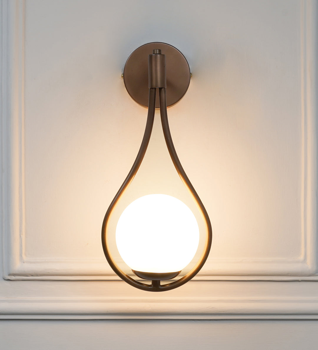 BIRDS Single Light Wall Fitting In Metal with Opal Frosted White Glass