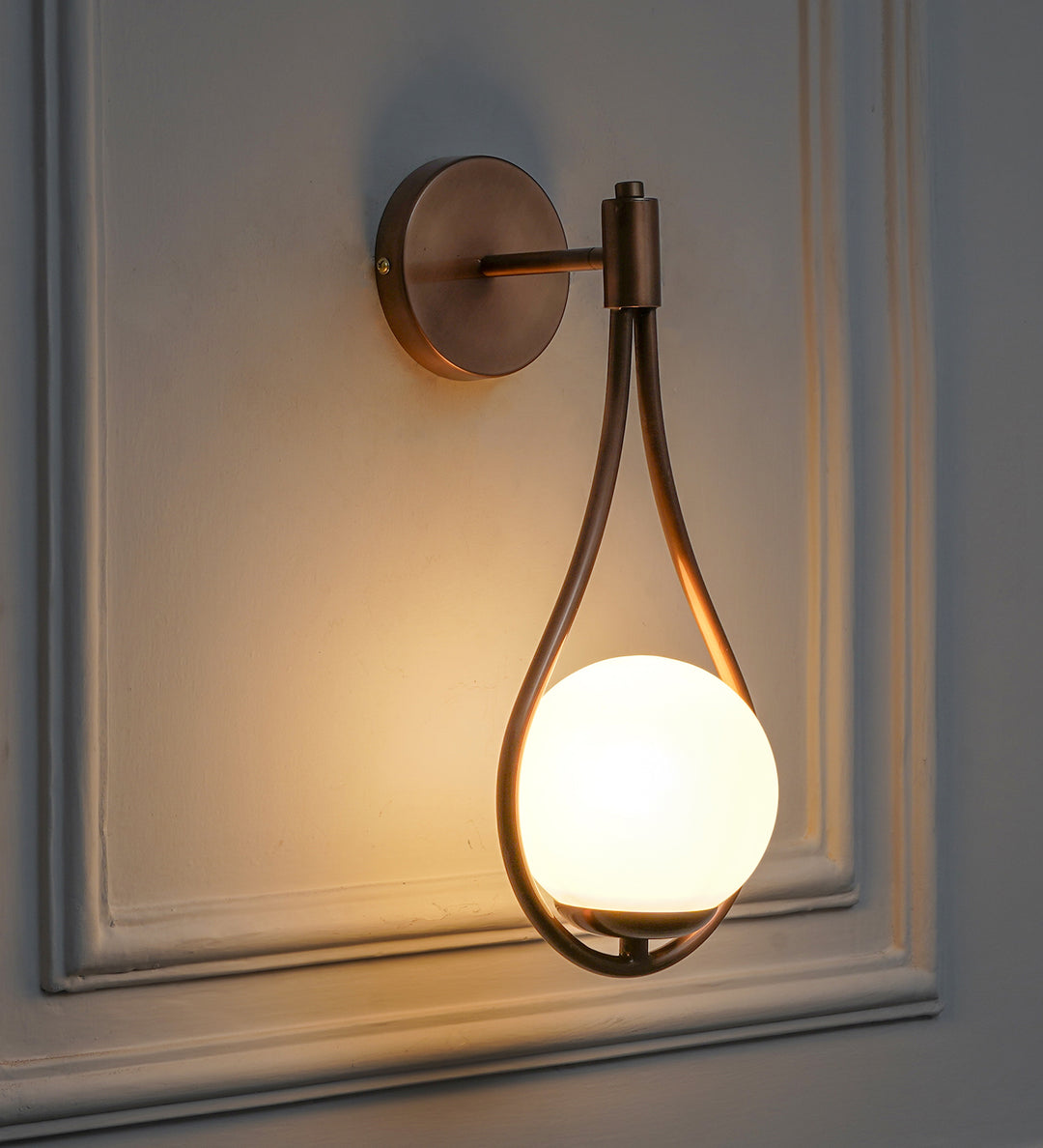 BIRDS Single Light Wall Fitting In Metal with Opal Frosted White Glass